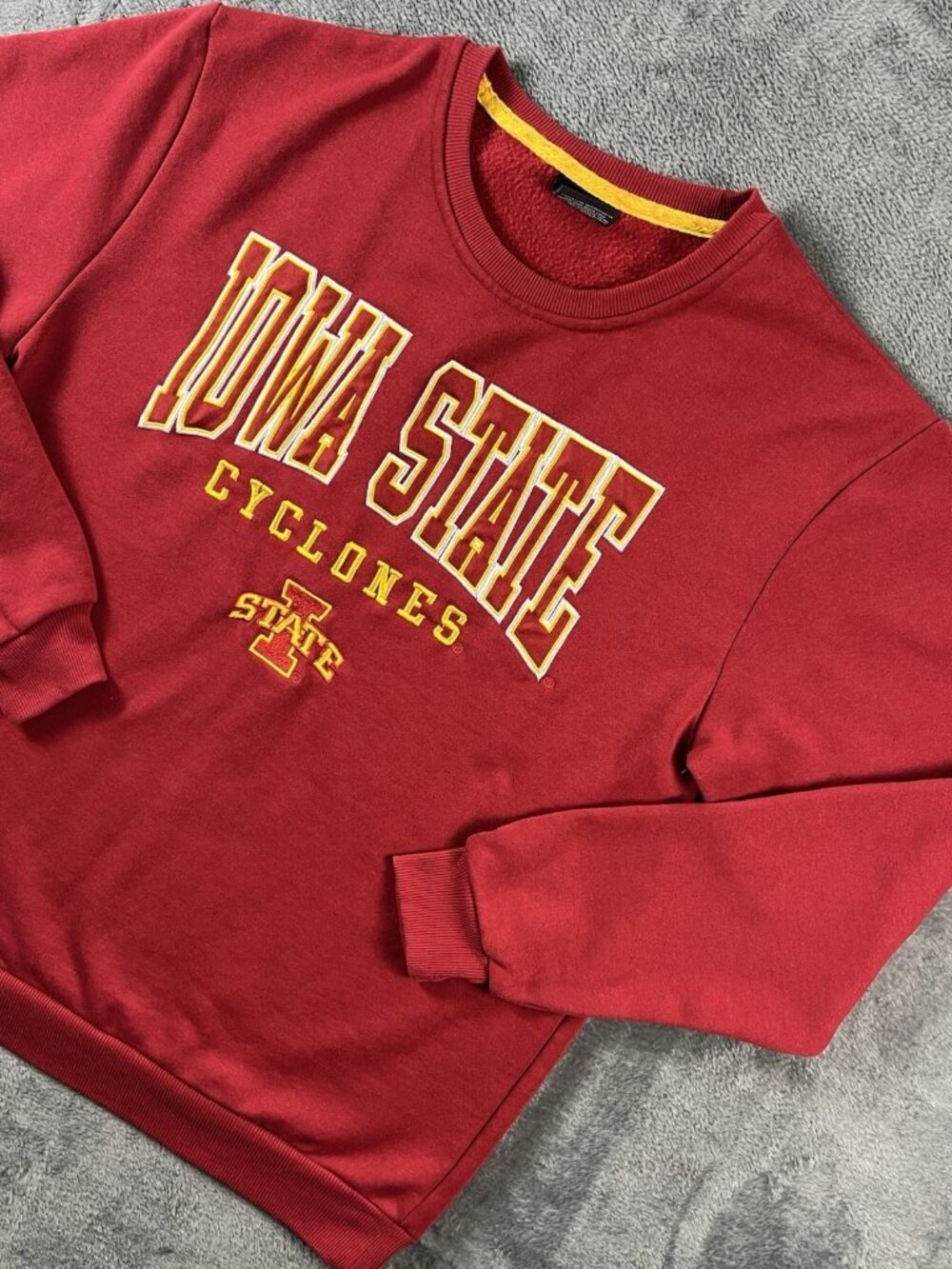 Iowa State Cyclones Crewneck Sweatshirt Men’s Medium Burgundy Colosseum